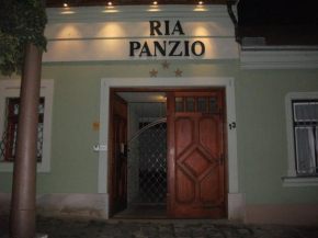 Ria Panzio